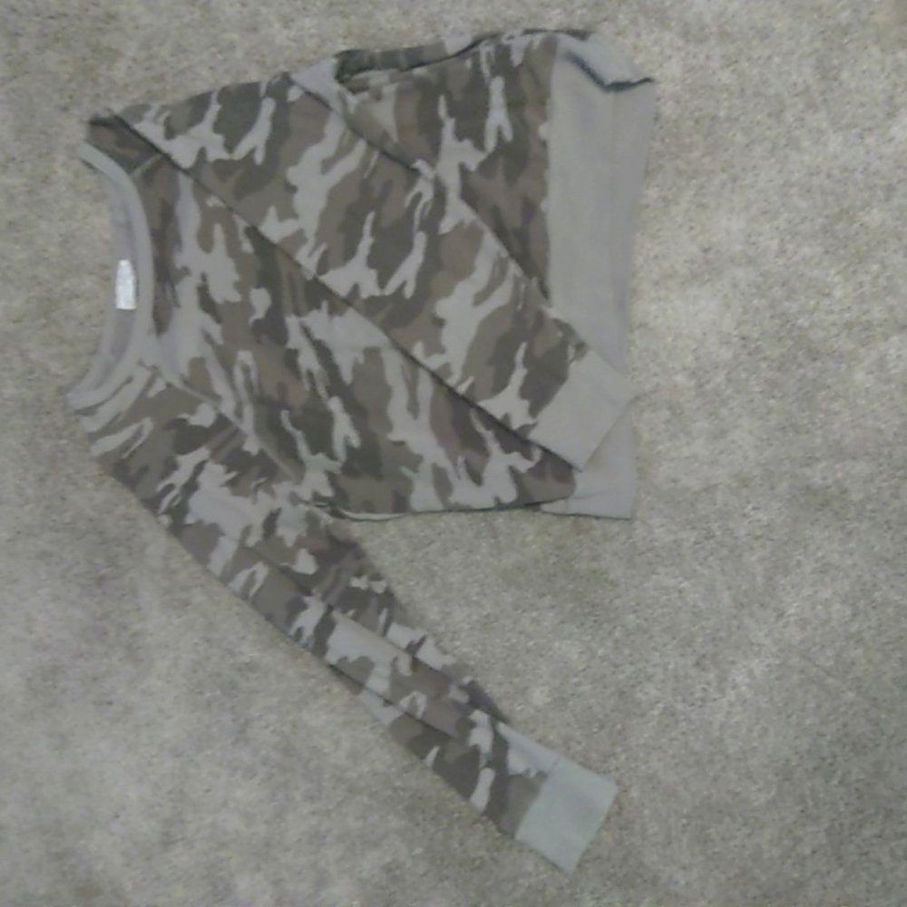 Universal Threads Camo Sweater